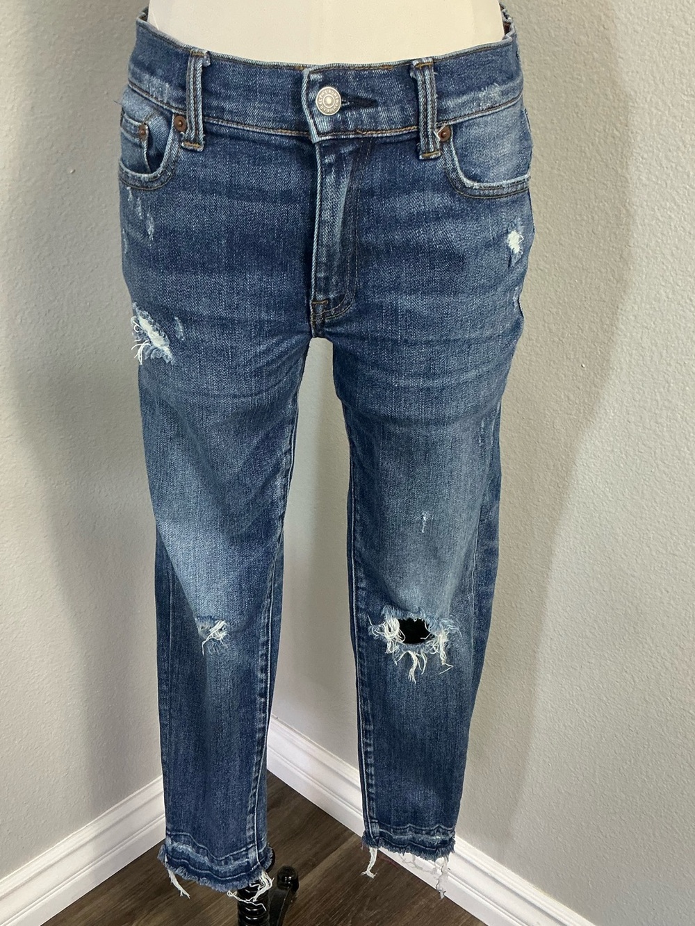 Polo Ralph Lauren Tompkins Distressed Boyfriend Jeans Raw Hem Cropped Size 29